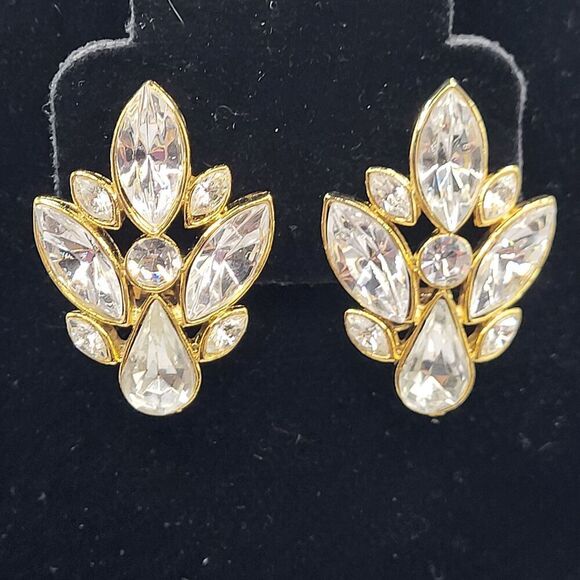 Vintage 50s Art Deco Cluster Set Bezel Set Crystal 1.5in clip on - Picture 2 of 4